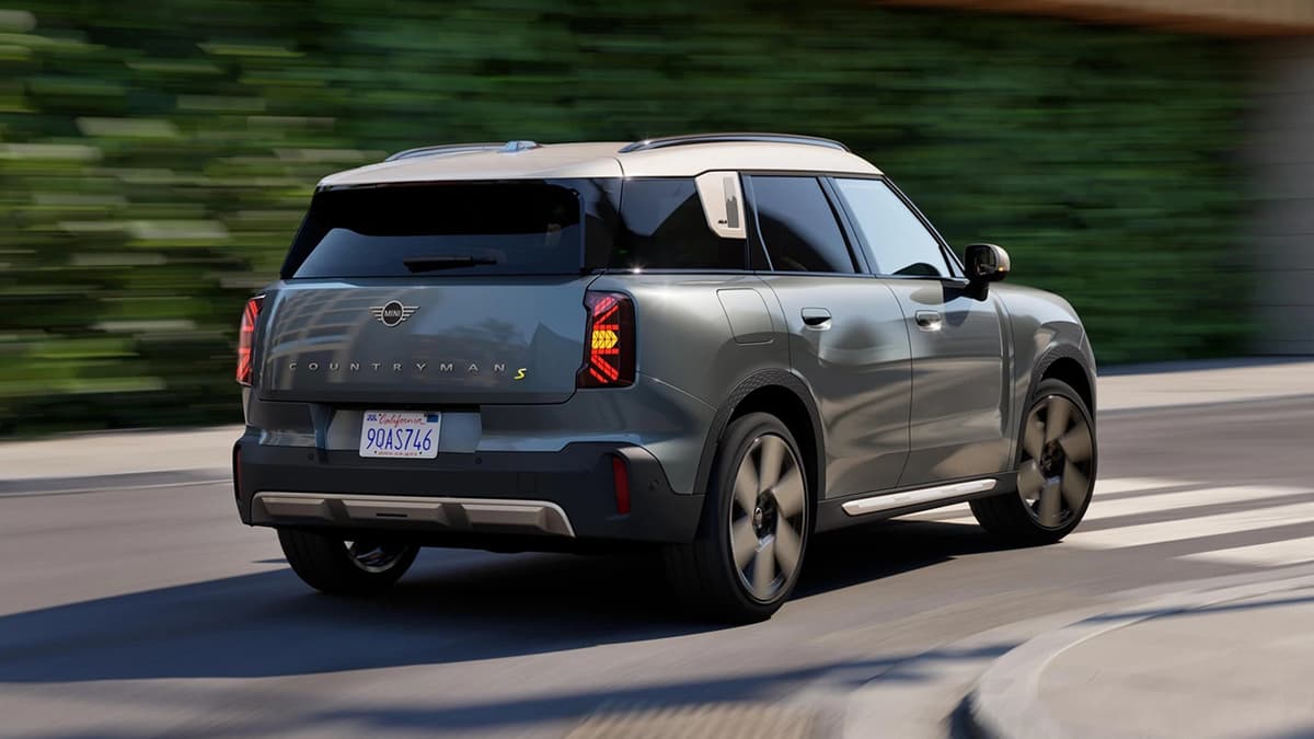 Tamamen Elektrikli MINI Countryman E John Cooper Works Tasarım Paketi