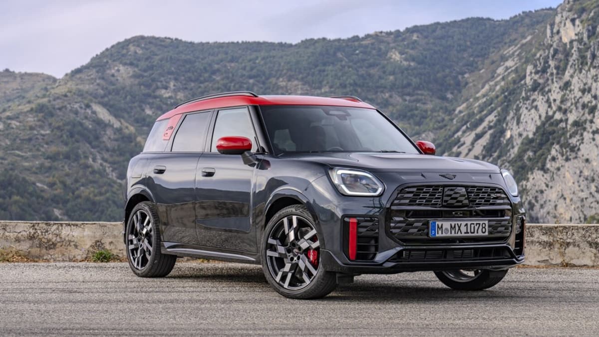 MINI Countryman C John Cooper Works Tasarım Paketi
